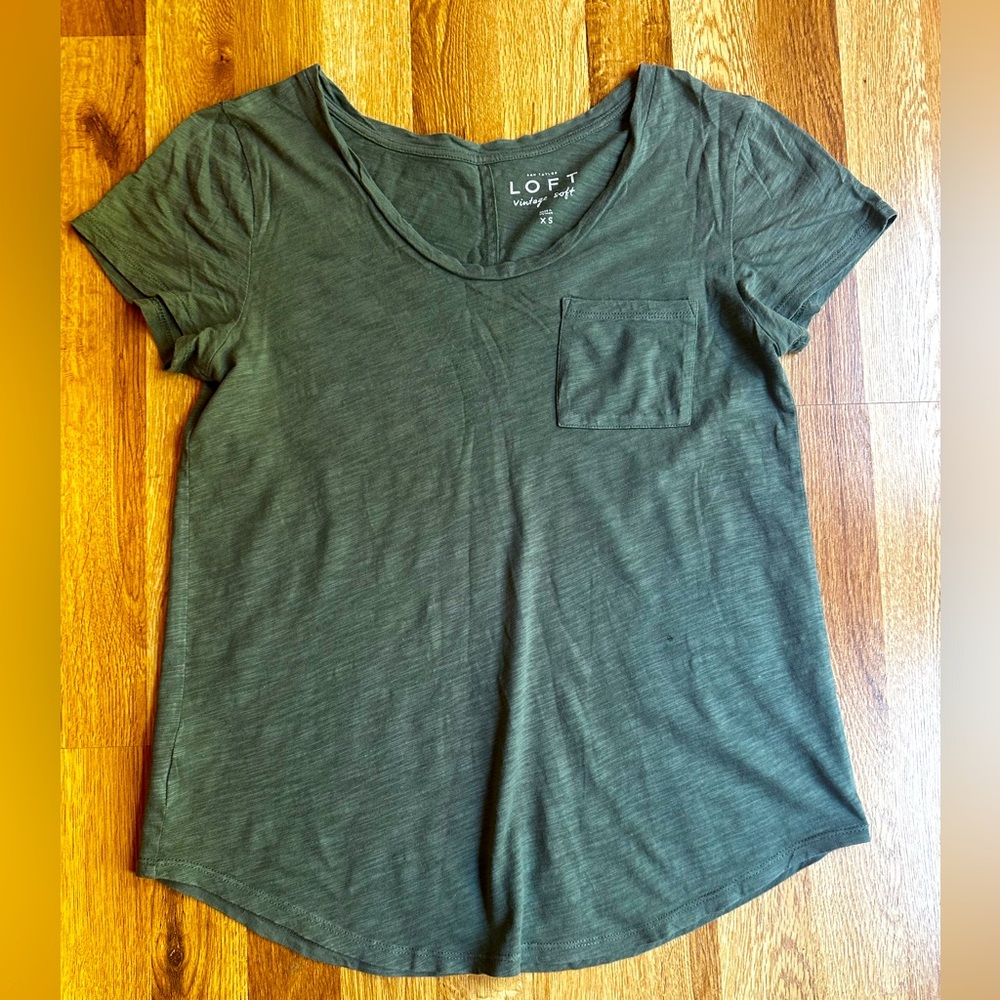 COPY - Loft soft cotton pocket tee shirt top olive green size xs
